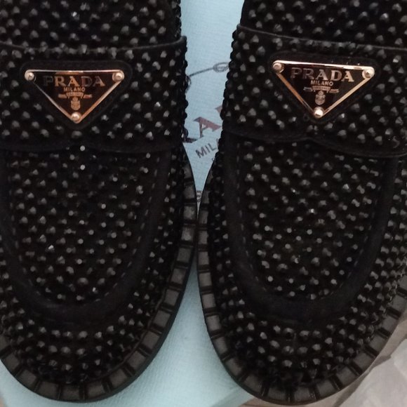 Shoes - Picture 3 of 4